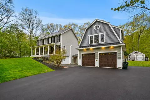 36 Peppermint St, Goffstown, NH 03045