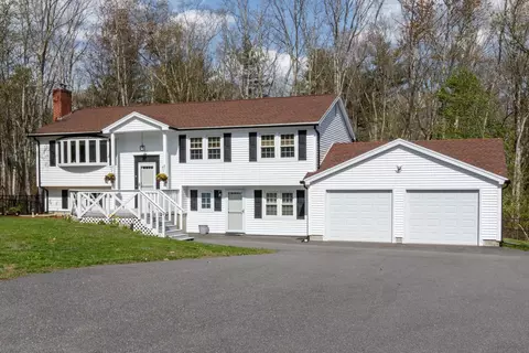 11 Mathew Drive Dr, Merrimack, NH 03054