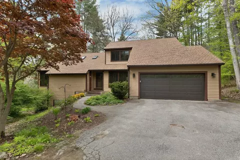 16 Old Manchester Rd, Amherst, NH 03031