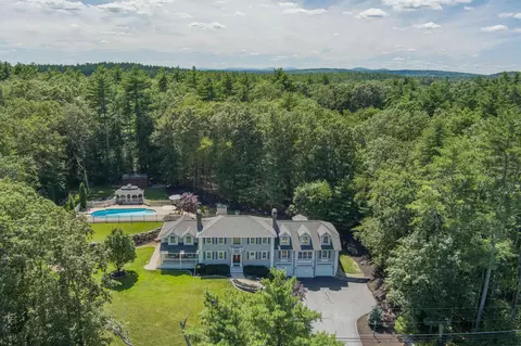127 Hooksett Rd, Auburn, NH 03032