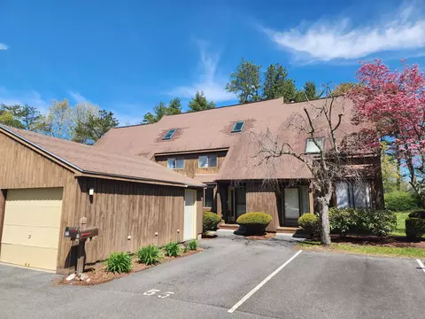 55 Spring Cove Rd, Nashua, NH 03062