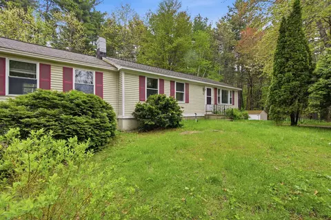 34 West Rd, Londonderry, NH 03053