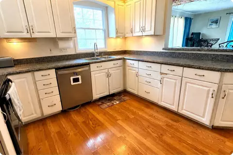 Kitchen - 3 Kerri Ln #A, Hooksett, NH 03106 photo 1 of 2