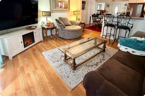Living - 3 Kerri Ln #A, Hooksett, NH 03106 photo 1 of 3