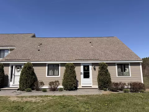 20 Pendleton Ln, Londonderry, NH 03053