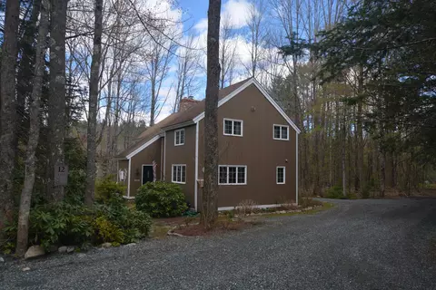 12 Old Spring Dr, Grantham, NH 03753