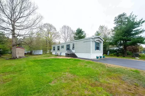 7 Damours Ave, Rochester, NH 03839