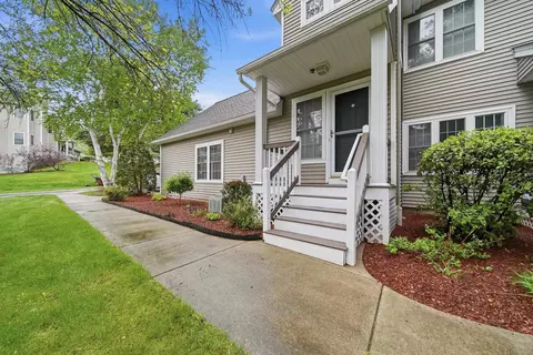 47 Reed Dr, Bedford, NH 03110