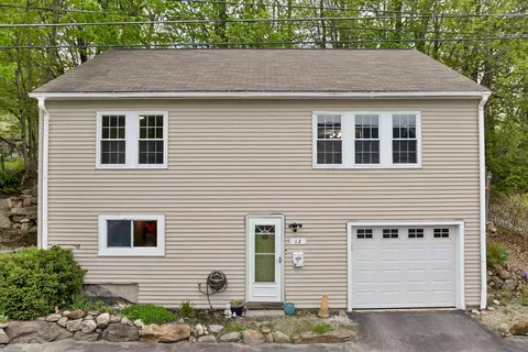 12 Watson St, Pittsfield, NH 03263