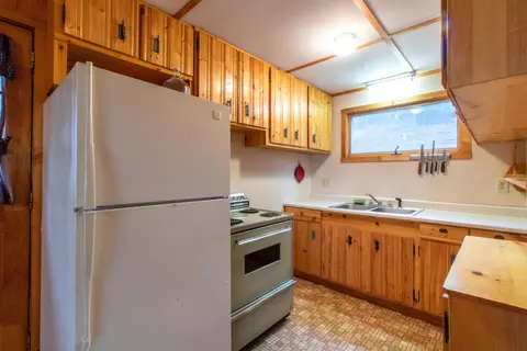 Kitchen - 586 Cottage Rd, Canaan, VT 05903 photo 2 of 5