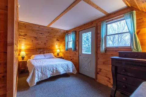 Bedroom - 586 Cottage Rd, Canaan, VT 05903 photo 1 of 11