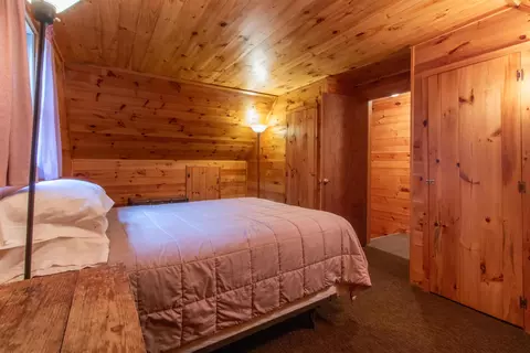 Bedroom - 586 Cottage Rd, Canaan, VT 05903 photo 6 of 11
