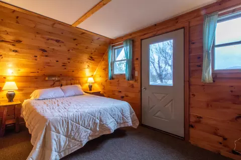 Bedroom - 586 Cottage Rd, Canaan, VT 05903 photo 2 of 11