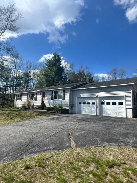 94 Fox Run Rd, Hinsdale, NH 03451