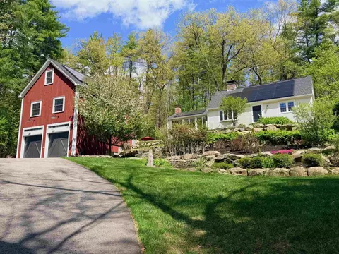 5 N Meadow Rd, Amherst, NH 03031