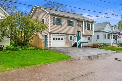 5 Camp St, Essex Junction, VT 05452