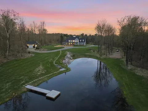 118 Brigham Hill Ln, Essex Junction, VT 05452