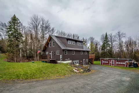 93 Elm St, Lancaster, NH 03584