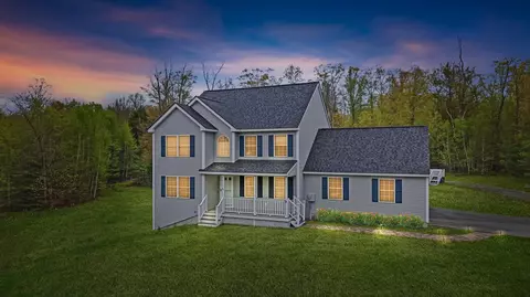 23 Phillips Rd, Sandown, NH 03873