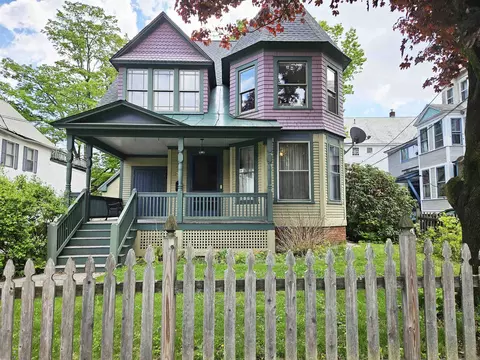30 Chapin St, Brattleboro, VT 05301