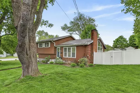 130 Colgate Rd, Nashua, NH 03064