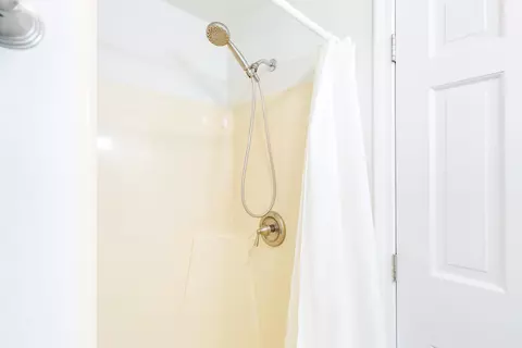 Bath - 407 Ocean Blvd #B2, Hampton, NH 03842 photo 4 of 4