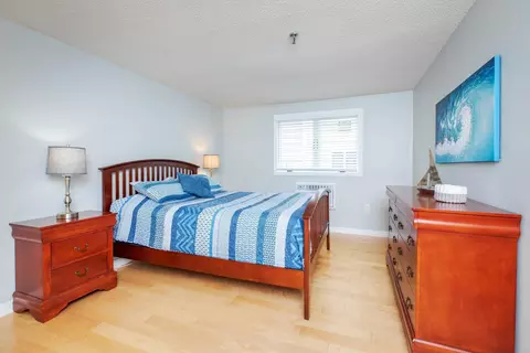 Bedroom - 407 Ocean Blvd #B2, Hampton, NH 03842 photo 2 of 4
