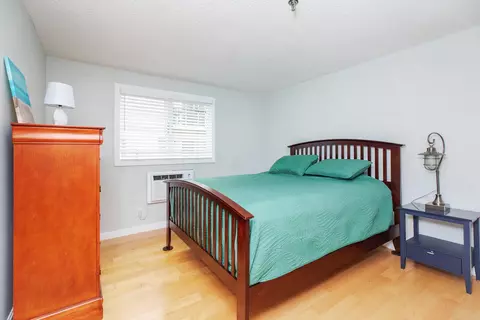 Bedroom - 407 Ocean Blvd #B2, Hampton, NH 03842 photo 3 of 4