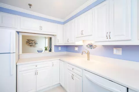 Kitchen - 407 Ocean Blvd #B2, Hampton, NH 03842 photo 1 of 1