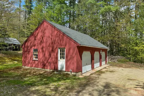 Exterior - 119 Gerrish Rd, Webster, NH 03303 photo 6 of 7