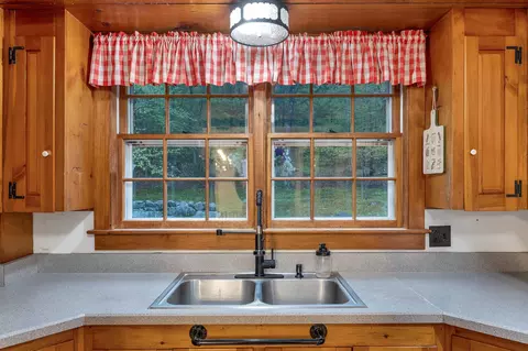 Kitchen - 119 Gerrish Rd, Webster, NH 03303 photo 2 of 3