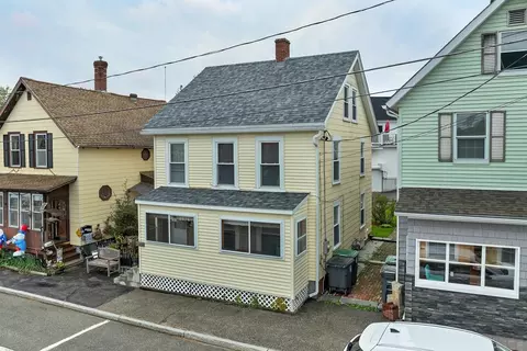 6 Central St, Pembroke, NH 03275