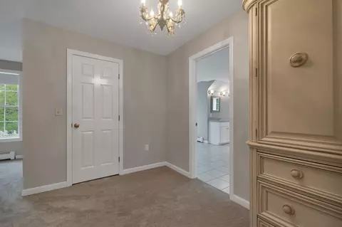 Entry Way - 6 Hancock Rd, Windham, NH 03087 photo 7 of 7