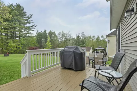 Exterior - 6 Hancock Rd, Windham, NH 03087 photo 5 of 7