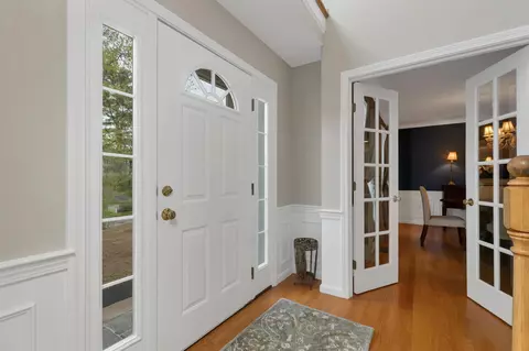 Entry Way - 6 Hancock Rd, Windham, NH 03087 photo 1 of 7