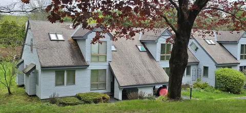 111 Lakeland Dr #D, Quechee, VT 05059
