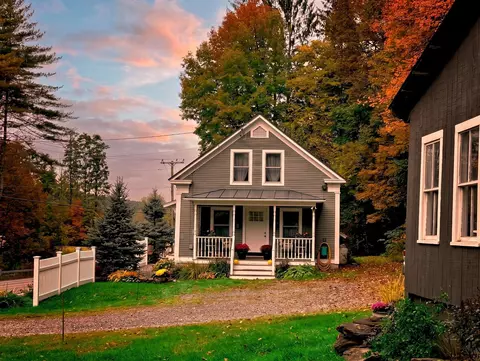 2949 Waterbury Rd, Stowe, VT 05672