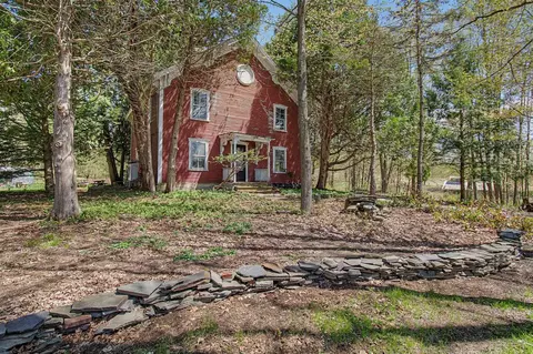 52 Weed Rd, Essex Junction, VT 05452