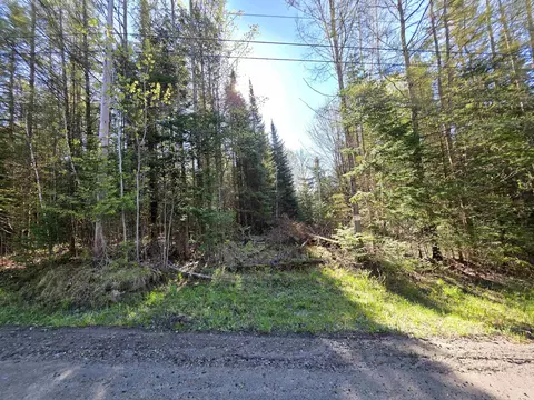 000 Old Coach Rd #5, Lyndonville, VT 05851