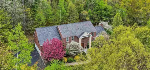 5 Millstone Ter, Bedford, NH 03110