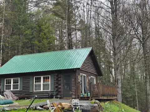 272 W Hill Rd, Craftsbury, VT 05826