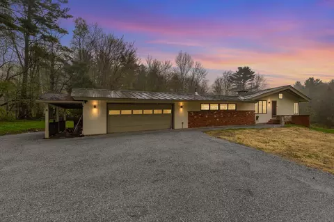 192 Cream Hill Rd, Mendon, VT 05701