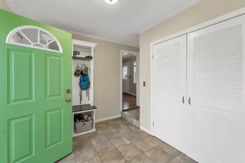 Entry Way - 4 Viking St, Hampton, NH 03842 photo 1 of 3
