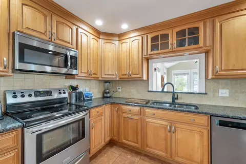 4 Viking St, Hampton, NH 03842 photo 17