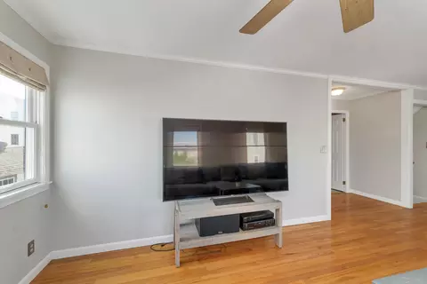 Living - 4 Viking St, Hampton, NH 03842 photo 2 of 3