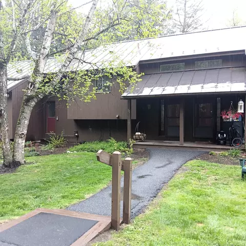 253 Old Quechee Rd #C, White River Junction, VT 05001