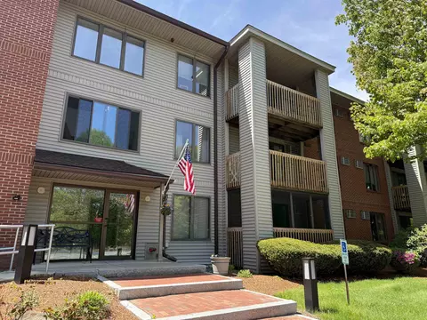 300 Candlewood Park #314, Nashua, NH 03062