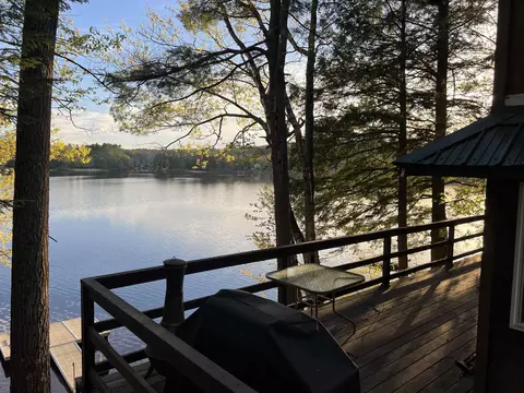 27 Hummingbird Ln, Hillsborough, NH 03244