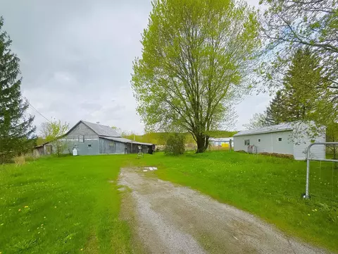 222 Central St, Sheldon, VT 05483 photo 5