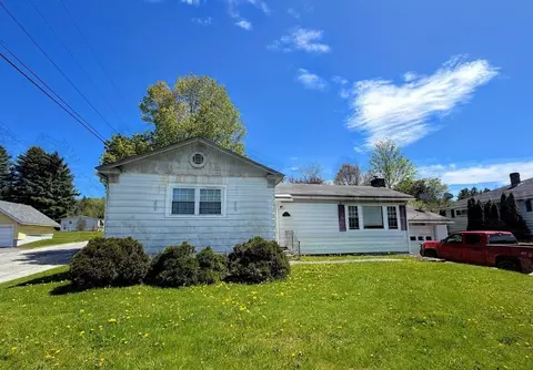 254 S Main St, Barre, VT 05641